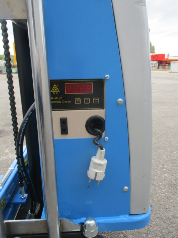 Gyalogkíséretű elektromos emelő 400 kg teherbírás (3566) - Image 4
