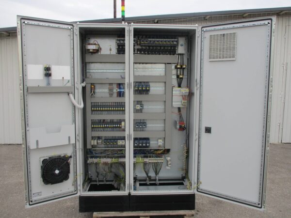 Villamos elektromos kapcsolószekrény vezérlőszekrény (3587) - Image 2